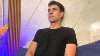 SantiNoel 24 male strip related cam model profile