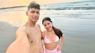 SaraAndrex 18 couple strip related cam model profile
