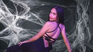 SarahParkeers 22 female fetish live cam model profile