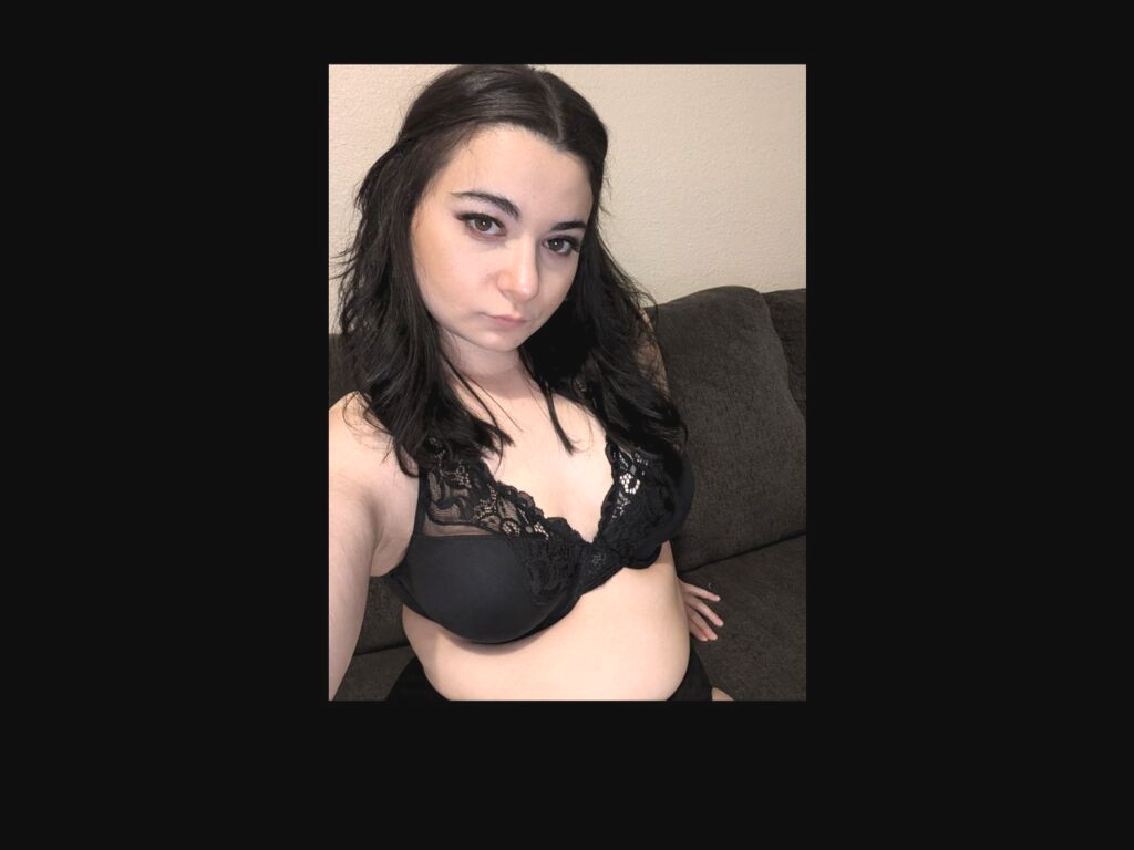 SashaMaroon Naked