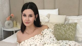 SelenaMirel 19 female strip cam model profile