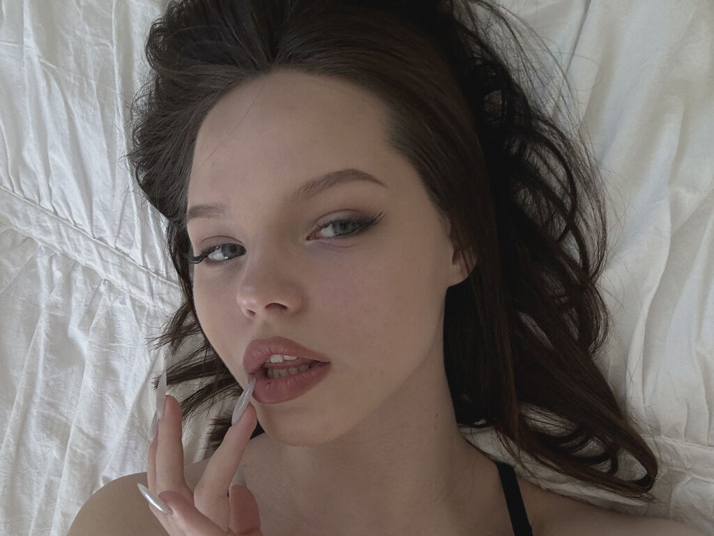SelenaNoelle naked cam model gallery photo