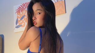 SessahMi 21 female naked cam model profile