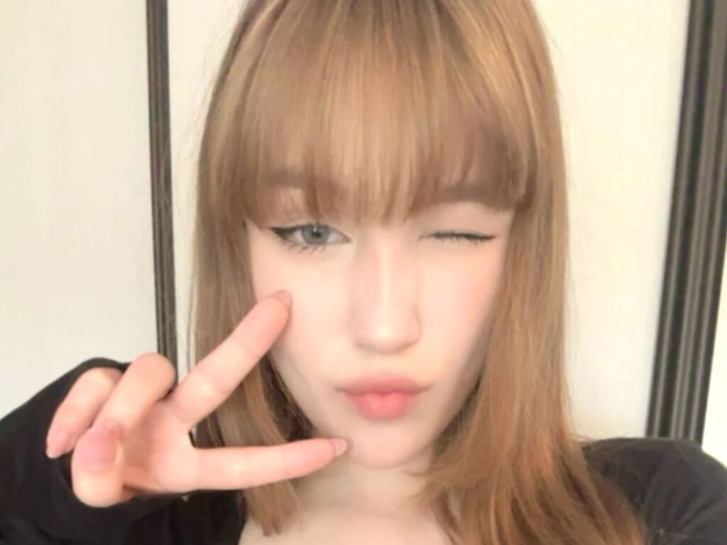 SharikaGlidden naked cam model gallery photo