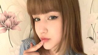 SharikaGlidden 18 female nude cam model profile
