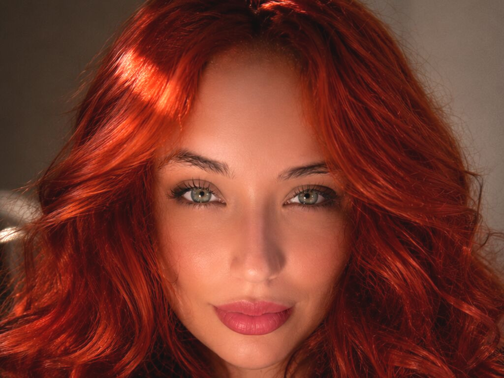 SiennaWilder nude cam model profile photo