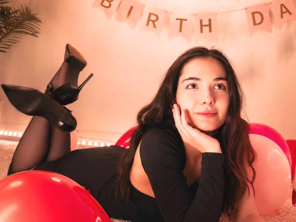 SindelCryell nude cam model profile photo