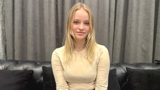 SkyeHarris 18 female live cam model profile