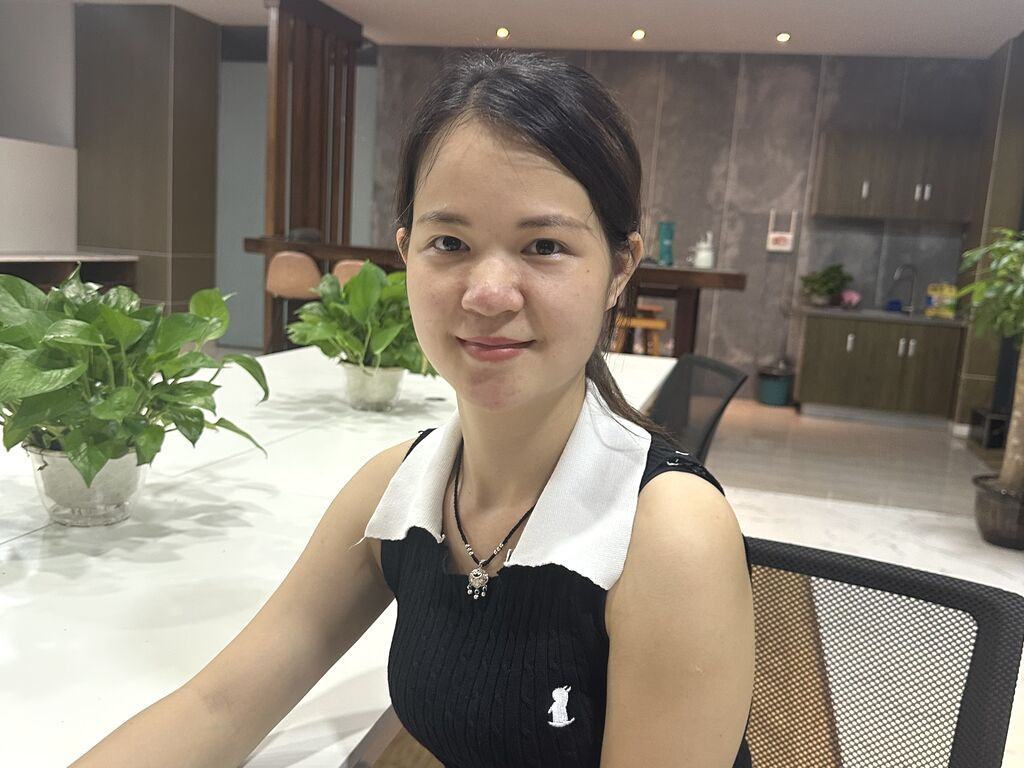 SloaneLiao nude cam model profile photo