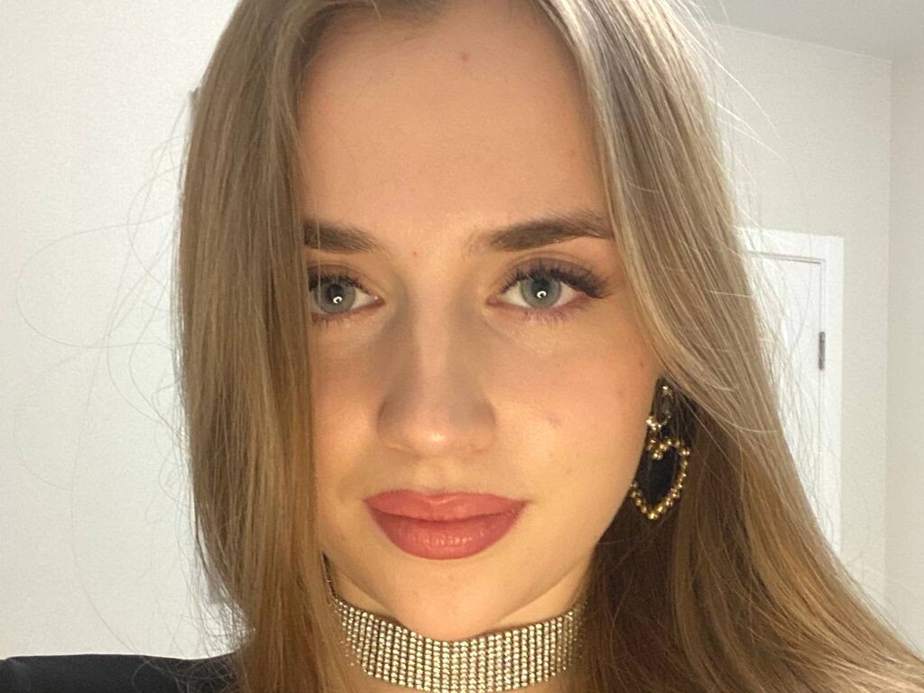 SonyMiller nude cam model profile photo