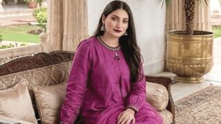 SophiaSaim 23 female sexy cam model profile