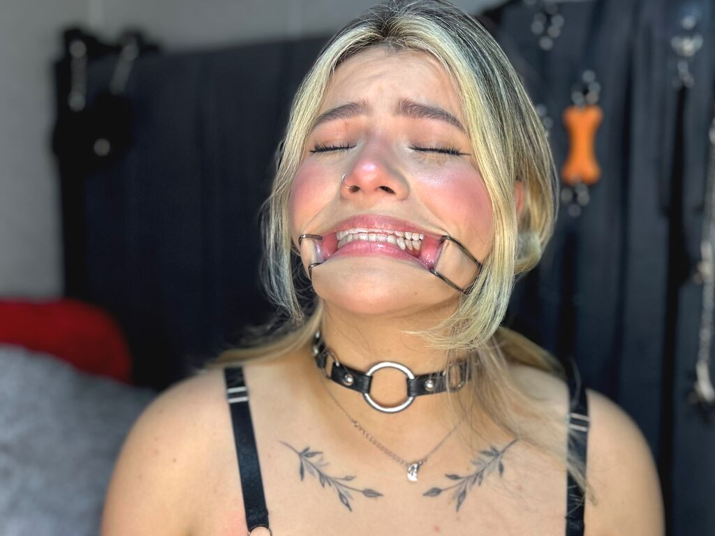 SophieNicholson Naked