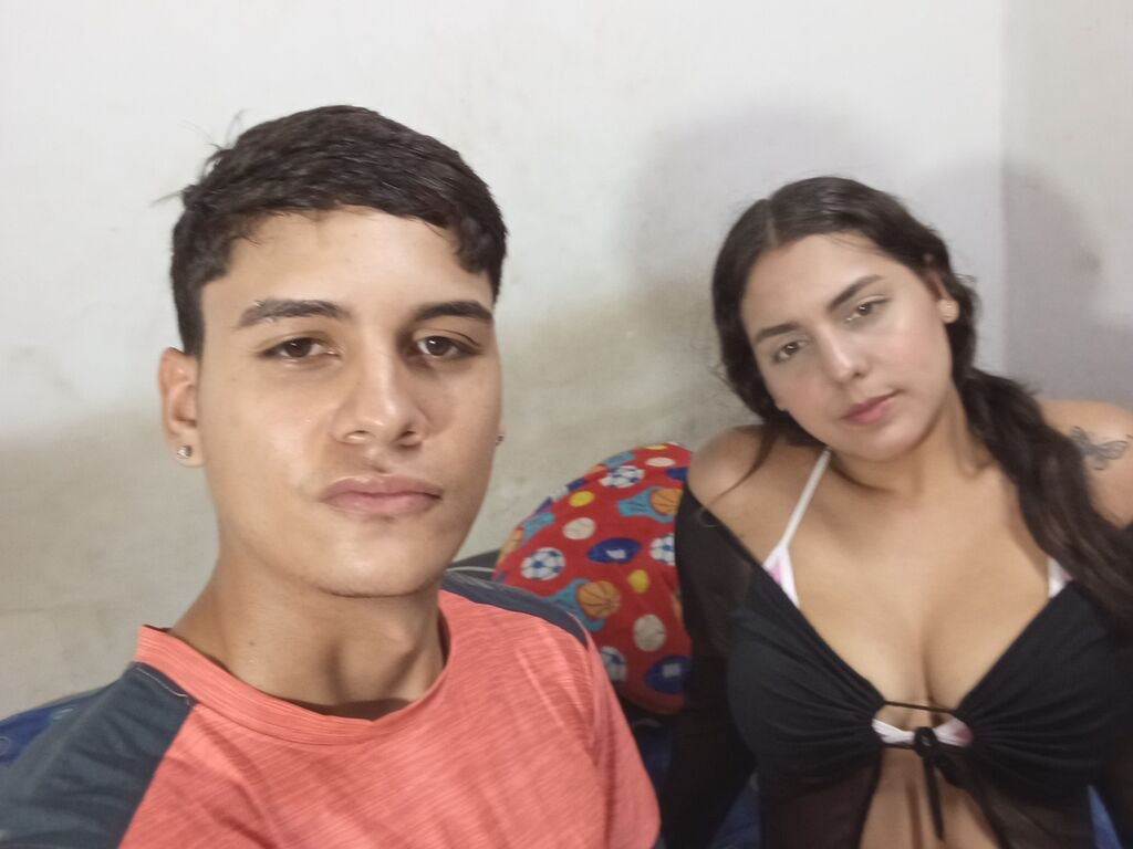 SophyaAndMilan naked cam model gallery photo