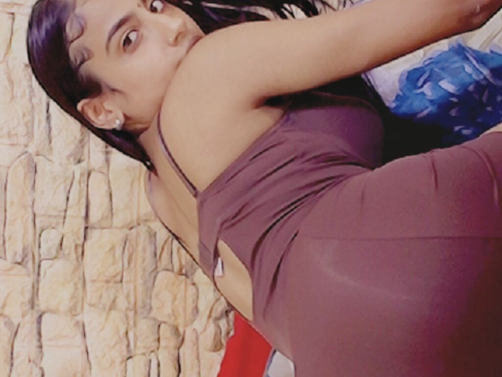 StellaThorn nude cam model profile photo