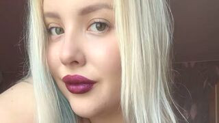 StellaWatts 21 female sexy cam model profile