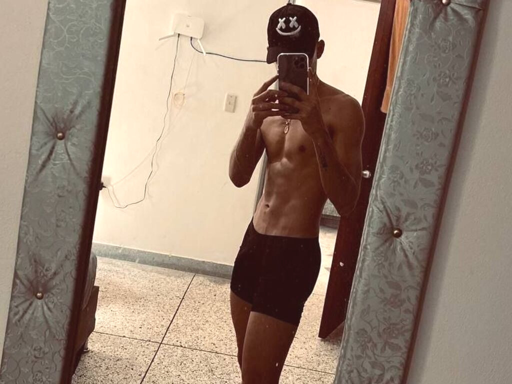 StivenGil nude cam model profile photo
