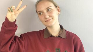 SummerEllie 18 female naked cam model profile