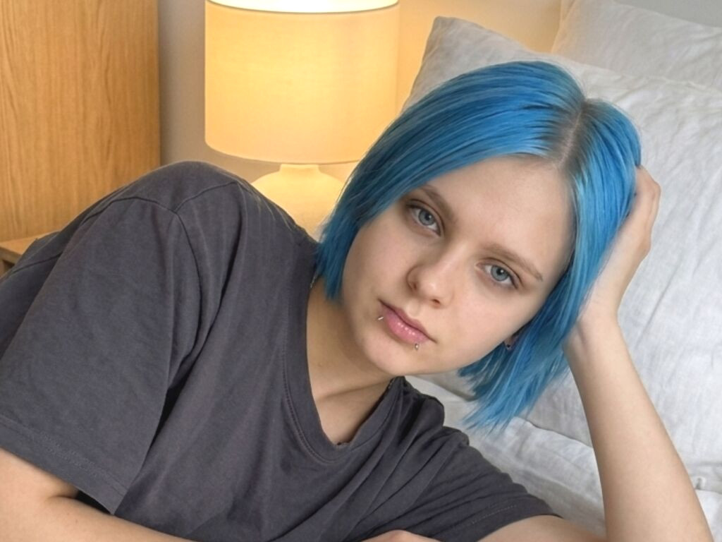 SundaySchwind nude cam model profile photo