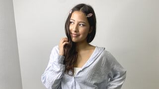 SuzannHedtke 18 female live cam model profile