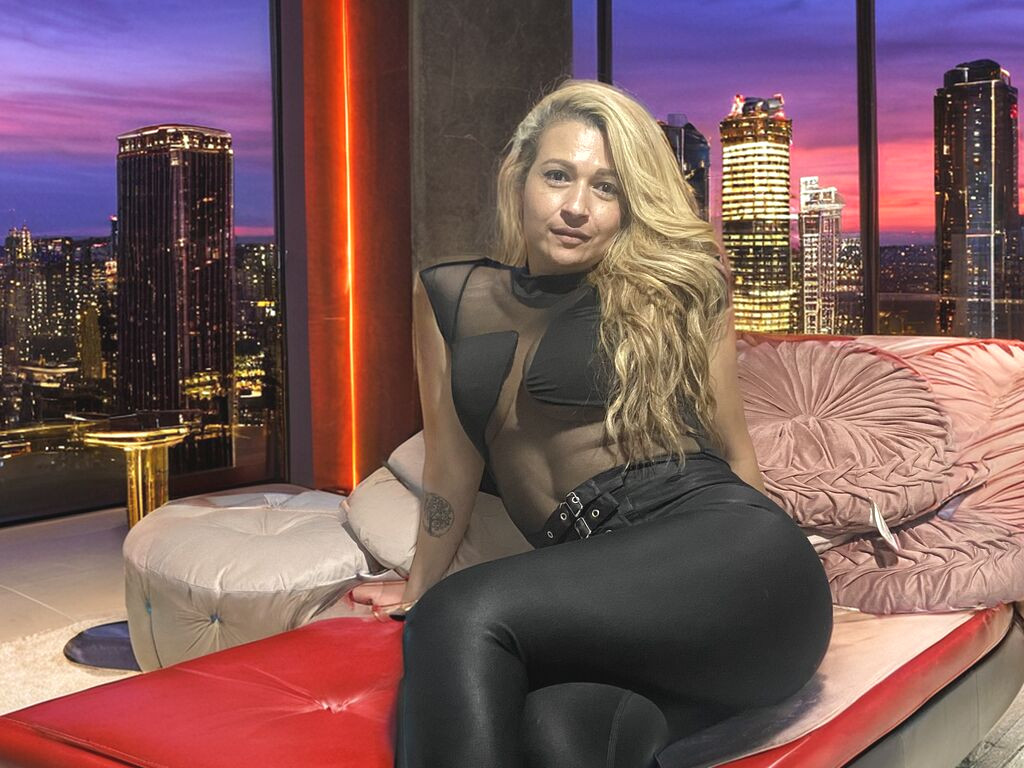 TaleiaStar Naked