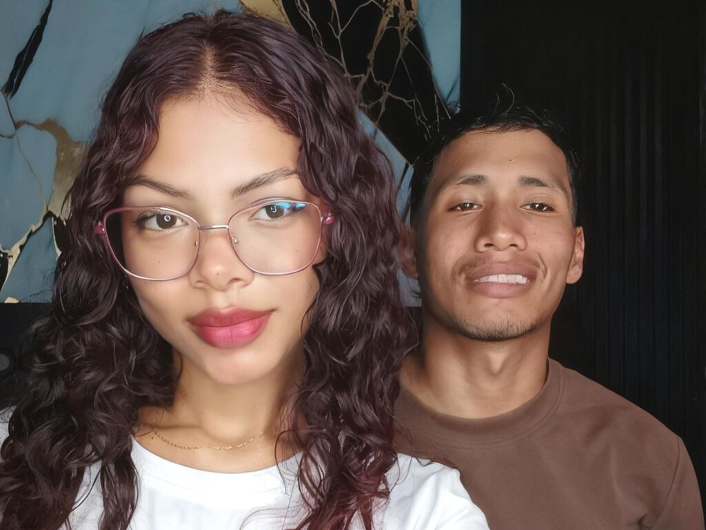 TaniaAndTomas naked cam model gallery photo