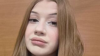 TashaWithers 20 female naked cam model profile
