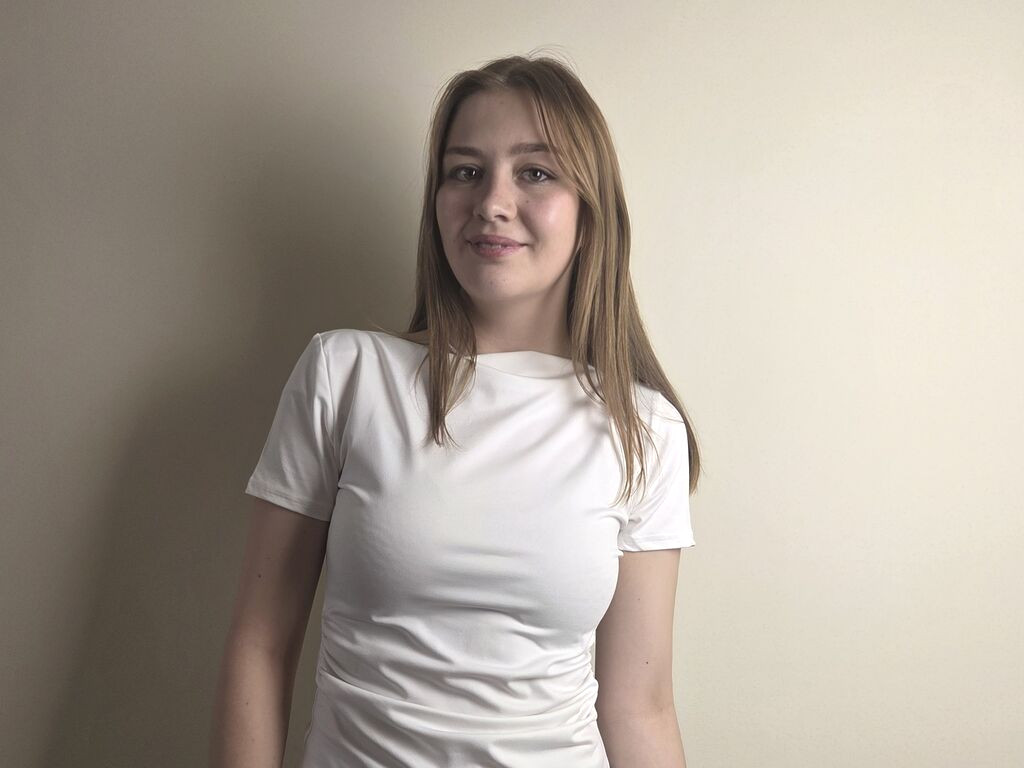TeresiaCaspi nude cam model profile photo