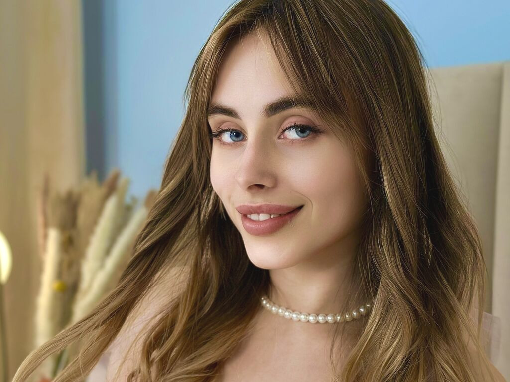 TessaTaylor Naked