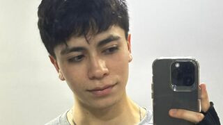 ThomassTorres 20 male naked cam model profile