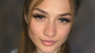 ToccaraWestmark 18 female erotic cam model profile