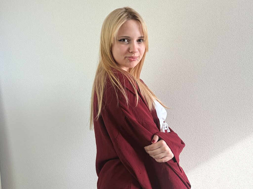 TracyWalton nude cam model profile photo