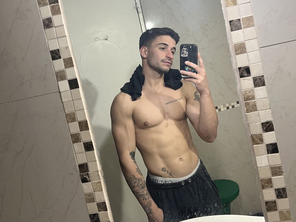 TrevorArg nude cam model profile photo