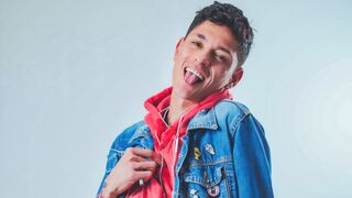 TylerCat 33 male hot related cam model profile