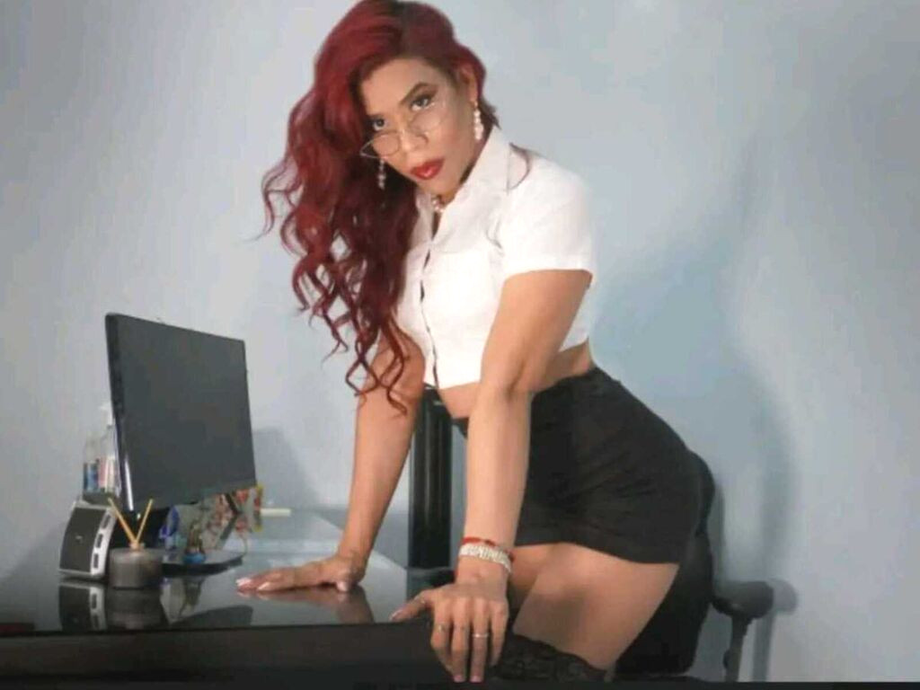 ValenJoy naked cam model gallery photo