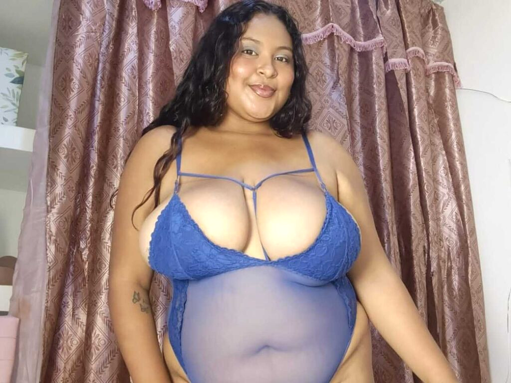 ValentinaMiiller nude cam model profile photo