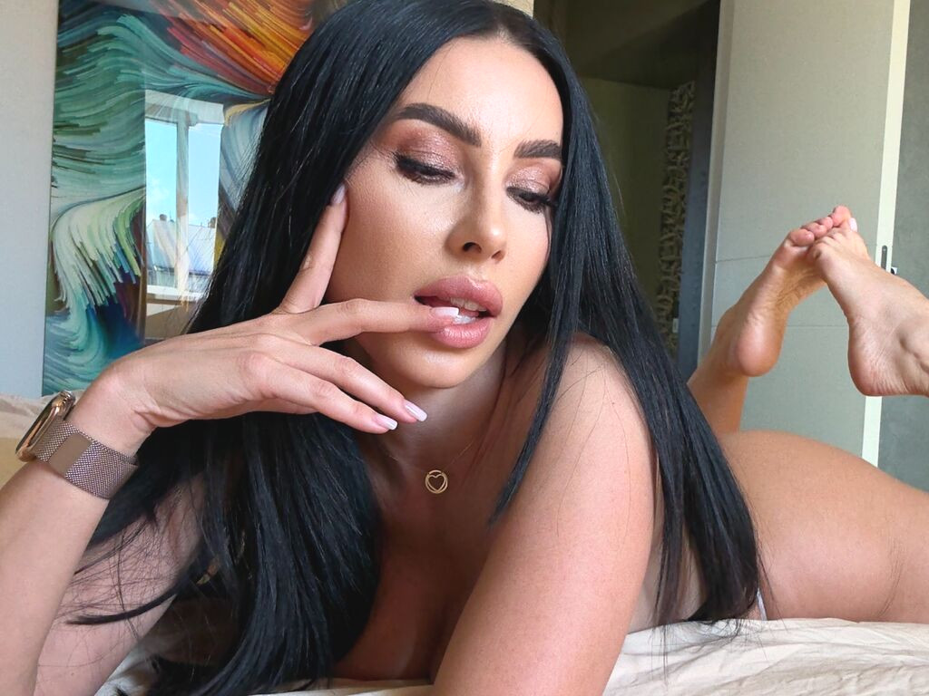 Vanessa nude cam model profile photo