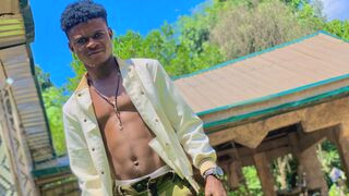 VictorCruz 25 male live cam model profile