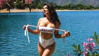 Victoria 30 female hot cam model profile