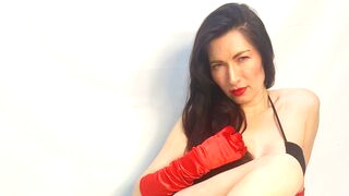 ViolaWin 40 female mature nude cam model profile
