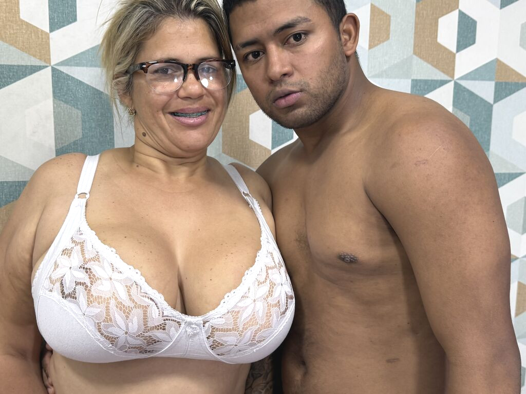 VioletaAnJaell nude cam model profile photo