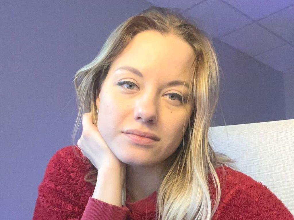 VireliaMoonfall nude cam model profile photo