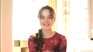 ViriniaFlores 18 female hot cam model profile