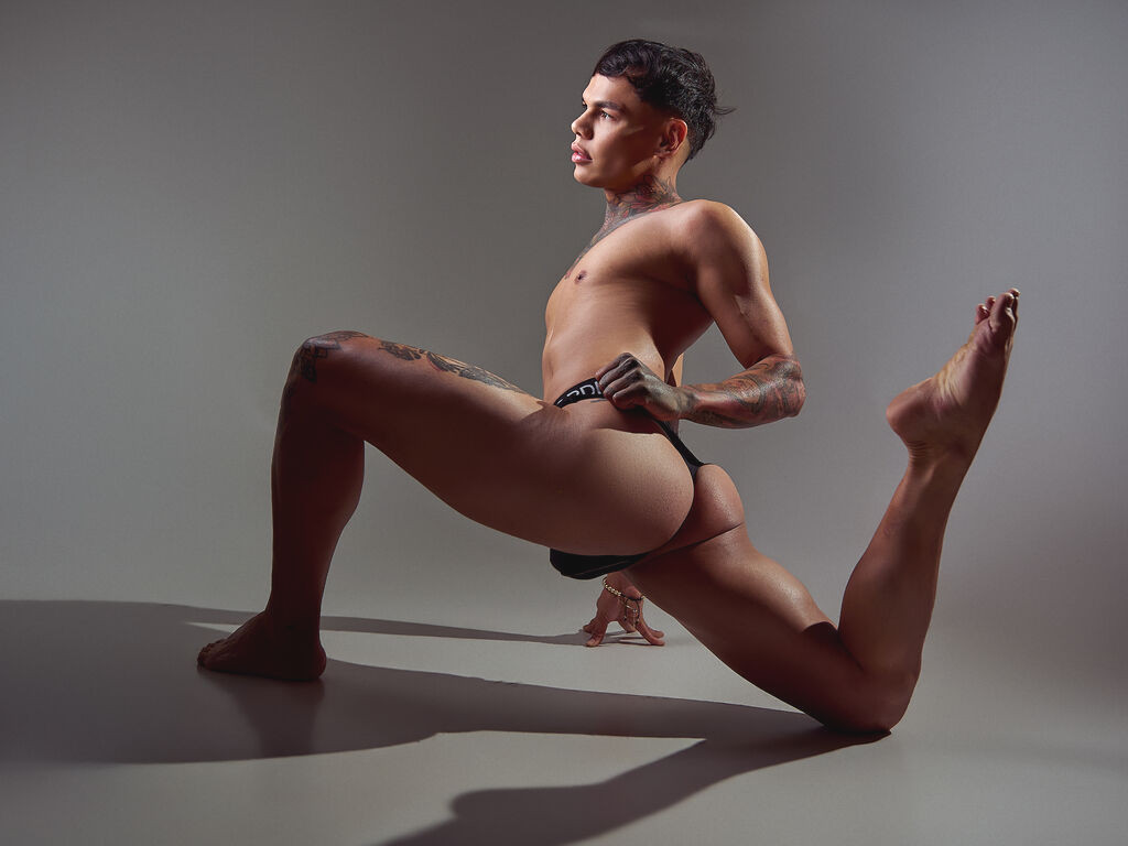 XavierFrost naked cam model gallery photo