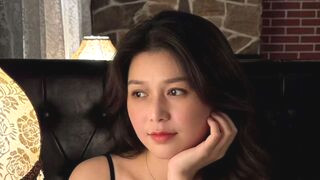 XiaoYuner 32 female nude cam model profile
