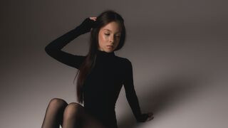 YasminKass 20 female erotic cam model profile