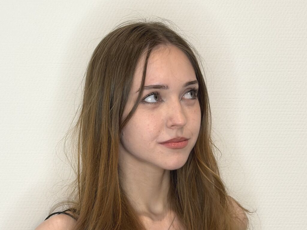 YokoMagliacane nude cam model profile photo