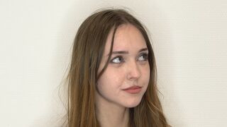 YokoMagliacane 18 female erotic cam model profile