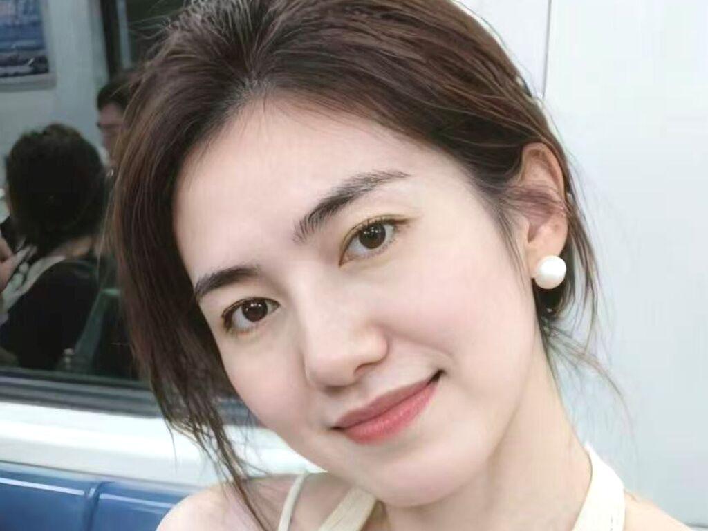 YueXiaomei naked cam model gallery photo