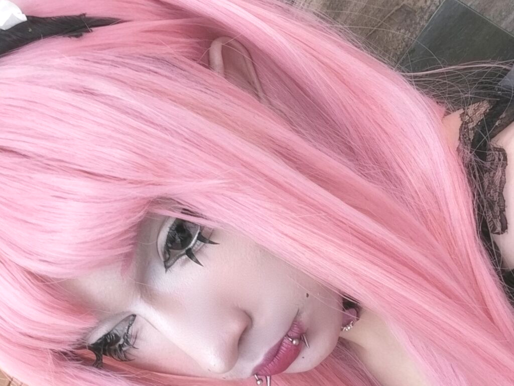 YuriKay nude cam model profile photo