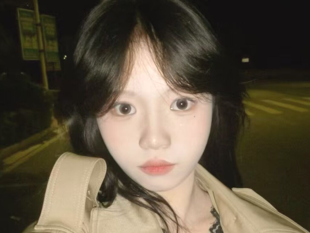 YuyanXie nude cam model profile photo